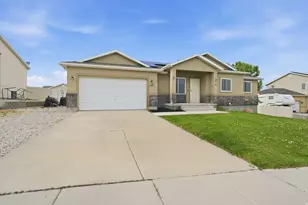 182 W Casi Way, Saratoga Springs, UT 84045 - Photo 2