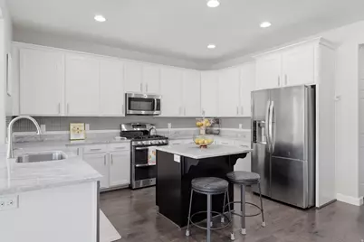 10338 S Venenzia Way W, South Jordan, UT 84095 - Photo 6