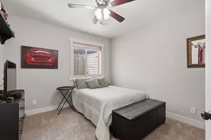 10338 S Venenzia Way W, South Jordan, UT 84095 - Photo 36
