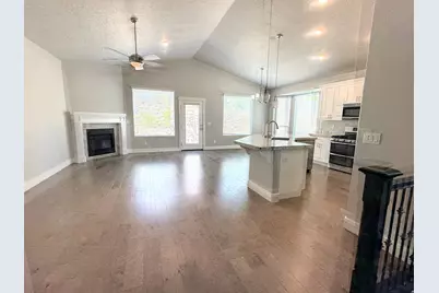 808 W Valley View Way N, Lehi, UT 84048 - Photo 4