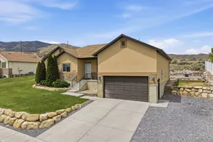 2504 S Colt Dr W, Saratoga Springs, UT 84045 - Photo 2