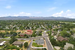 11095 S 2125 E, Sandy, UT 84092 - Photo 40