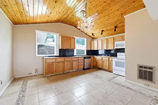 11095 S 2125 E, Sandy, UT 84092 - Photo 20