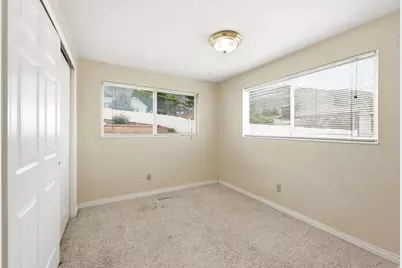 11095 S 2125 E, Sandy, UT 84092 - Photo 26