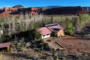 996 W Sr 24, Torrey, UT 84775 - Photo 2