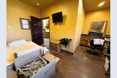 996 W Sr 24, Torrey, UT 84775 - Photo 18