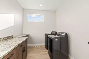 1036 W Chads Rd, Bicknell, UT 84715 - Photo 26