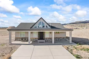 1036 W Chads Rd, Bicknell, UT 84715 - Photo 1