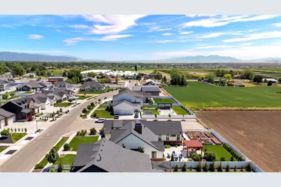 151 N Welden Way, Layton, UT 84041 - Photo 68
