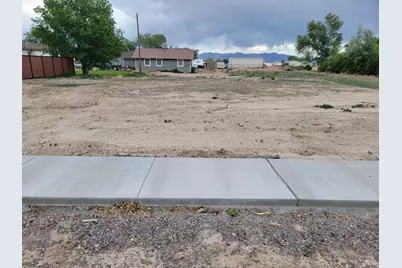 325 S 100 E #2, Delta, UT 84624 - Photo 1