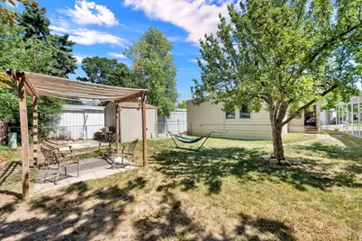 884 Storm Mountain Dr, Taylorsville, UT 84123 - Photo 22