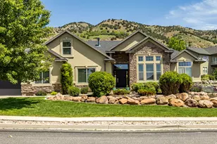 729 Eagle View Dr, Providence, UT 84332 - Photo 2
