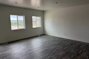 3563 W Cobble Holw Dr, Roosevelt, UT 84066 - Photo 4