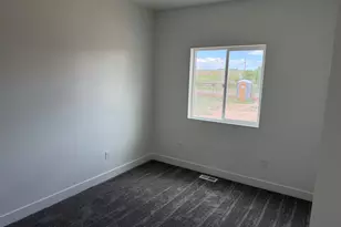 3563 W Cobble Holw Dr, Roosevelt, UT 84066 - Photo 8