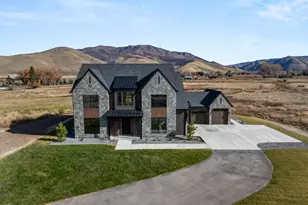260 S 7900 St E, Huntsville, UT 84317 - Photo 2