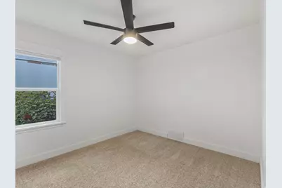 2504 E Wilmington Ave S, Salt Lake City, UT 84109 - Photo 12