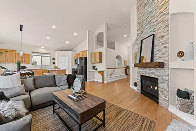10489 N Colonial Dr W, Cedar Hills, UT 84062 - Photo 8