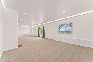 10489 N Colonial Dr W, Cedar Hills, UT 84062 - Photo 30