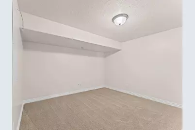 10489 N Colonial Dr W, Cedar Hills, UT 84062 - Photo 34