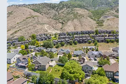 10489 N Colonial Dr W, Cedar Hills, UT 84062 - Photo 76