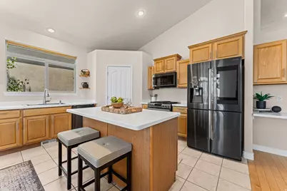 10489 N Colonial Dr W, Cedar Hills, UT 84062 - Photo 10