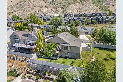 10489 N Colonial Dr W, Cedar Hills, UT 84062 - Photo 48
