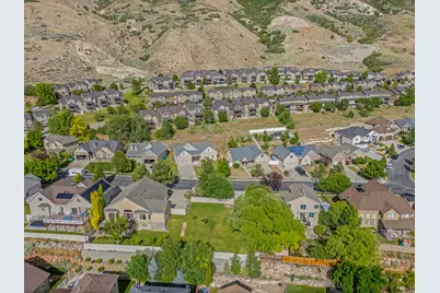 10479 N Colonial Dr W, Cedar Hills, UT 84062 - Photo 20