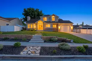 104 E Clear Creek Dr, Sandy, UT 84070 - Photo 2