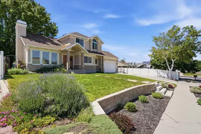 104 E Clear Creek Dr, Sandy, UT 84070 - Photo 2