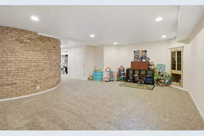 104 E Clear Creek Dr, Sandy, UT 84070 - Photo 38