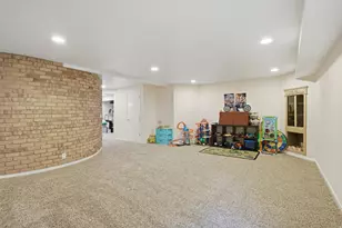 104 E Clear Creek Dr, Sandy, UT 84070 - Photo 38