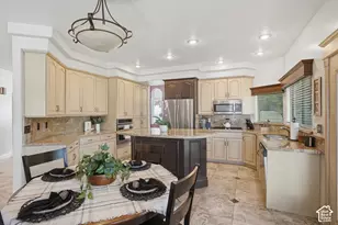 104 E Clear Creek Dr, Sandy, UT 84070 - Photo 2