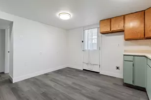 377 N 200 W, Salt Lake City, UT 84103 - Photo 16