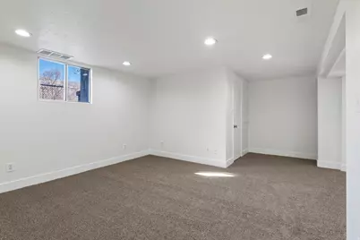 377 N 200 W, Salt Lake City, UT 84103 - Photo 24