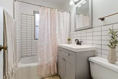 377 N 200 W, Salt Lake City, UT 84103 - Photo 12