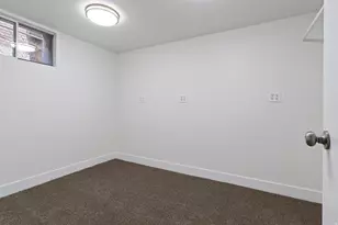 377 N 200 W, Salt Lake City, UT 84103 - Photo 22