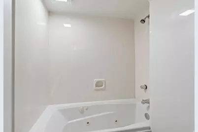 377 N 200 W, Salt Lake City, UT 84103 - Photo 22