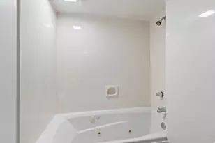 377 N 200 W, Salt Lake City, UT 84103 - Photo 22
