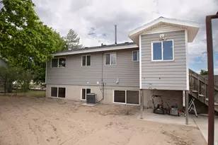 3355 W 1850 S, Syracuse, UT 84075 - Photo 2