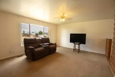 3355 W 1850 S, Syracuse, UT 84075 - Photo 4