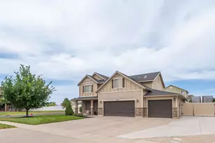 2214 W Loveland, Farmington, UT 84025 - Photo 2