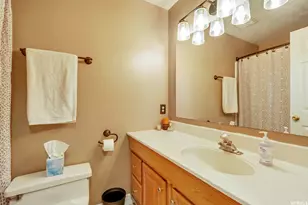 82 S Angela Wy, North Salt Lake, UT 84054 - Photo 20
