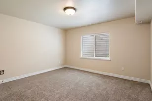 690 E 3230 N, Lehi, UT 84043 - Photo 24
