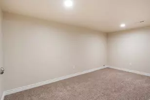 690 E 3230 N, Lehi, UT 84043 - Photo 28