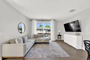 12801 S Timber Run W, Riverton, UT 84096 - Photo 4