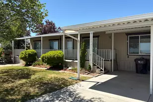 27 Lakeview Dr, Layton, UT 84041 - Photo 1