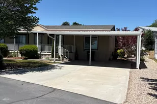 27 Lakeview Dr, Layton, UT 84041 - Photo 2