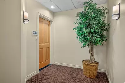 11086 S Grape Arbor Pl #101 E, Sandy, UT 84070 - Photo 2