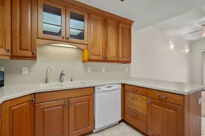 11086 S Grape Arbor Pl #101 E, Sandy, UT 84070 - Photo 12