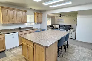 157 N 200 E, Richfield, UT 84701 - Photo 6